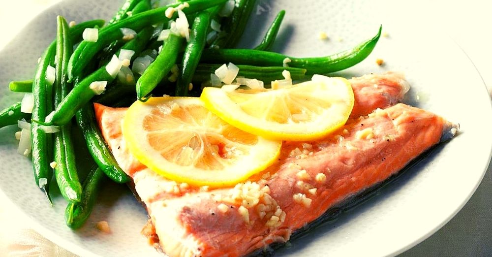 Balsamic Salmon with Green Beans