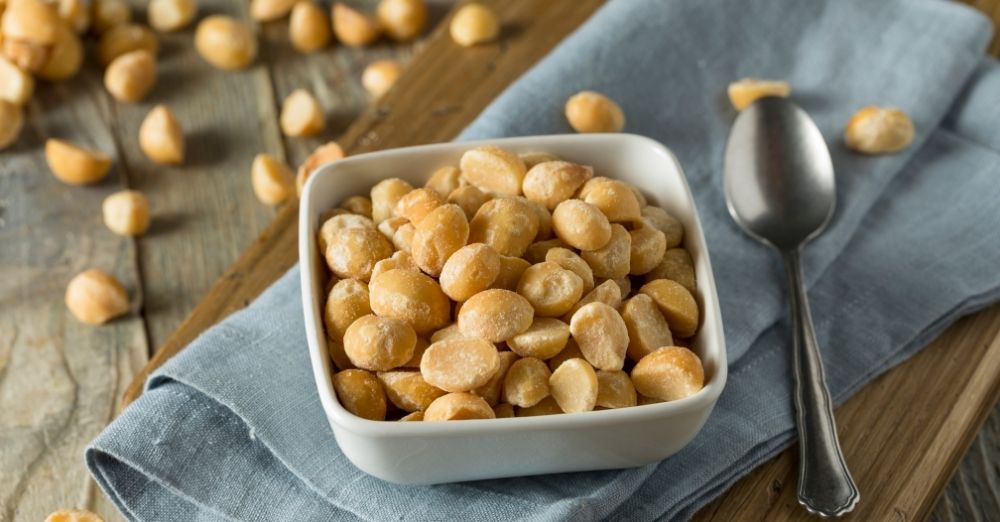 Curry-Roasted Macadamia Nuts