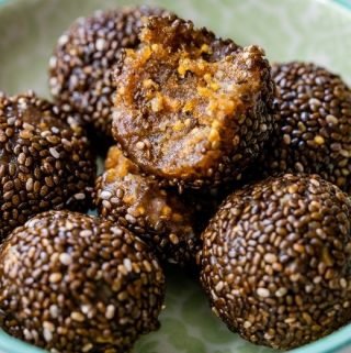 Chocolate Chia Fat Bombs