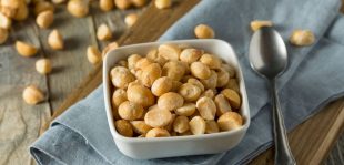 Curry-Roasted Macadamia Nuts