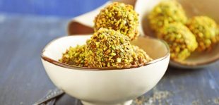 Pistachio Cocoa Balls