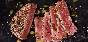 Sesame-Crusted Tuna With Green Beans