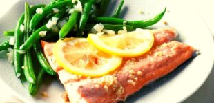 Balsamic Salmon with Green Beans